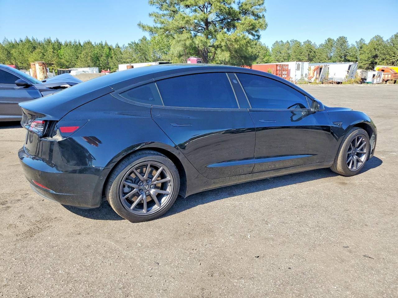2019 Tesla Model 3 - Image 3