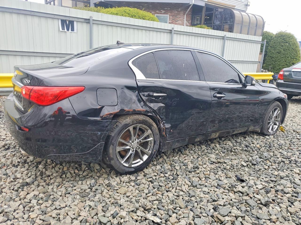 2017 Infiniti Q50 3.0T Signature Edition - Фото 3