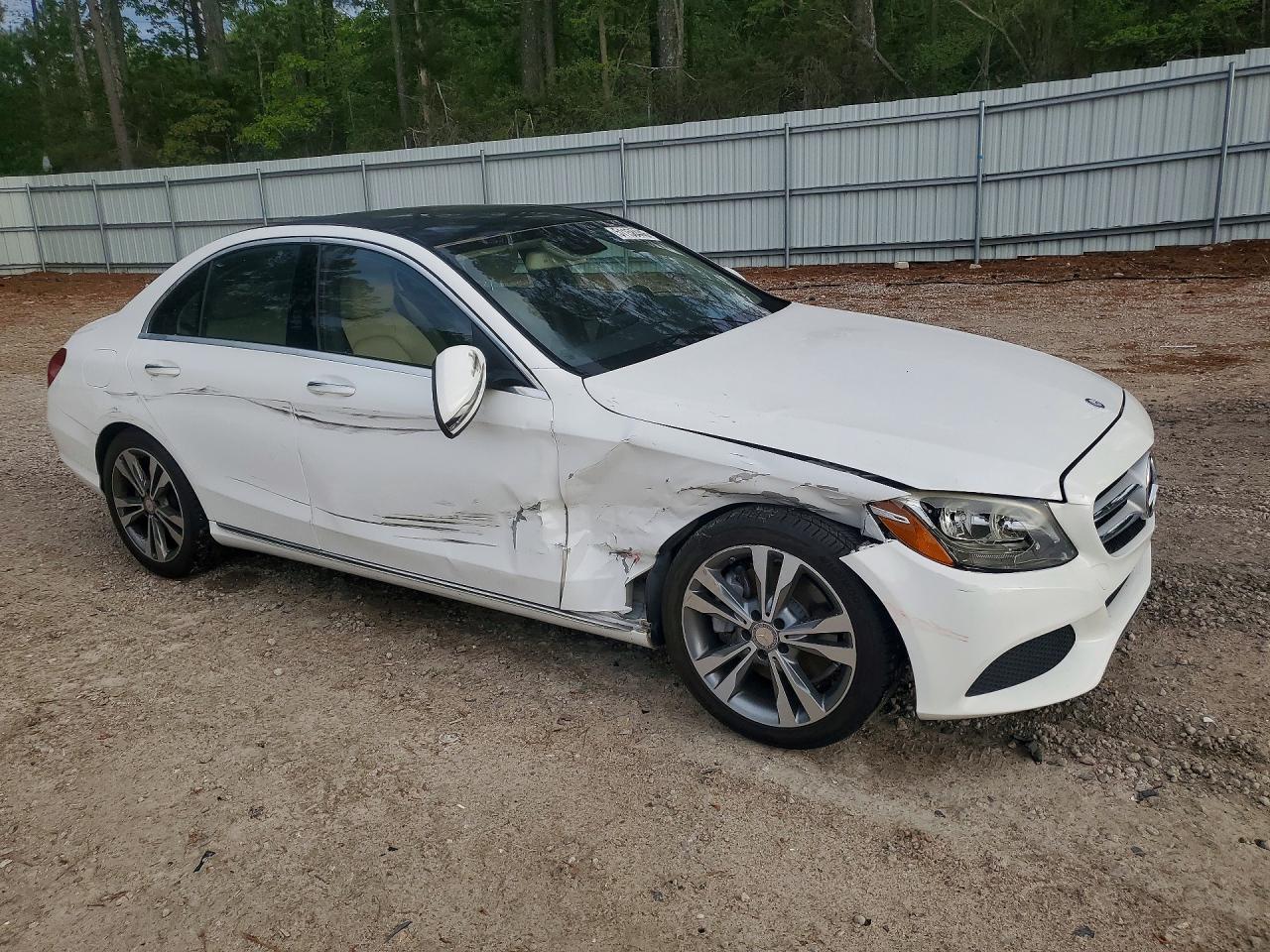 2016 Mercedes-Benz C 300 - Image 4