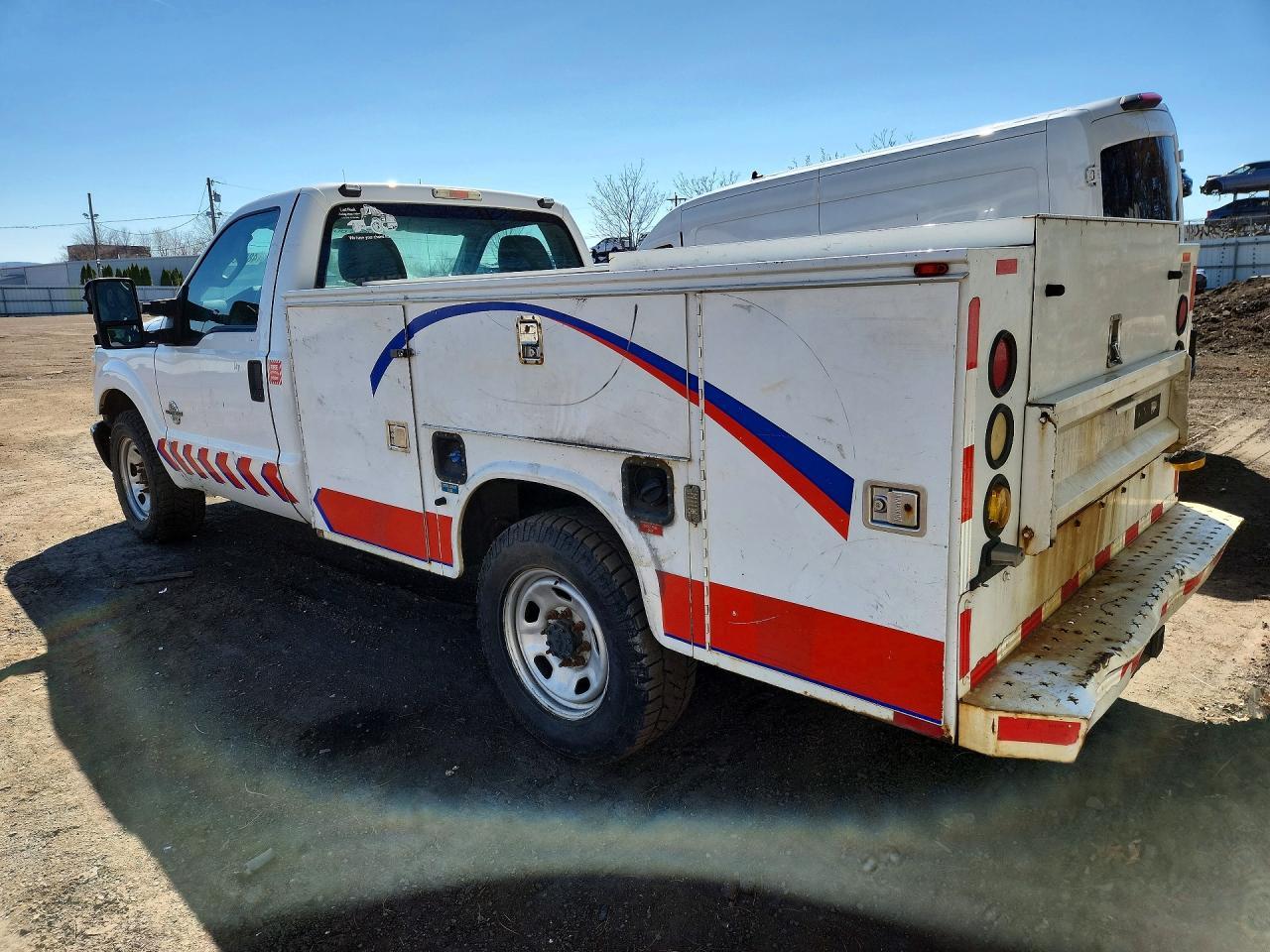 2015 Ford F350 Super Duty - Фото 2