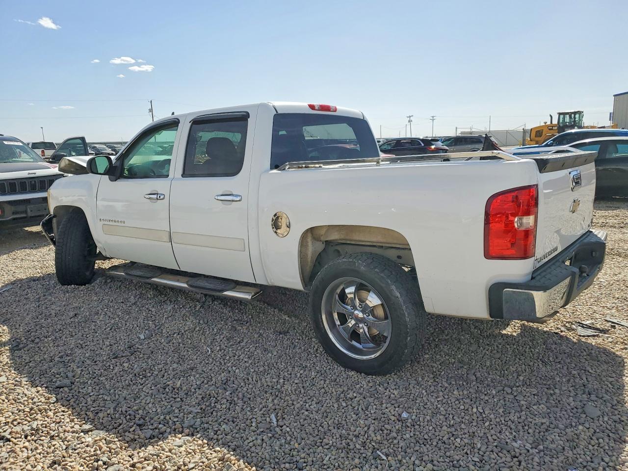 2008 Chevrolet Silverado C1500 - Фото 2