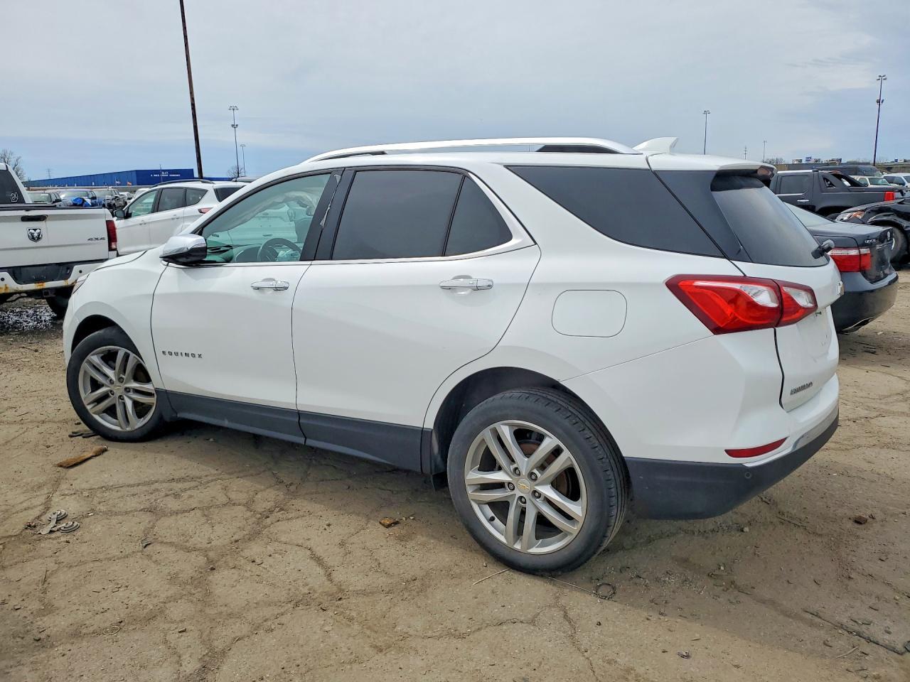 2019 Chevrolet Equinox Premier - Image 2