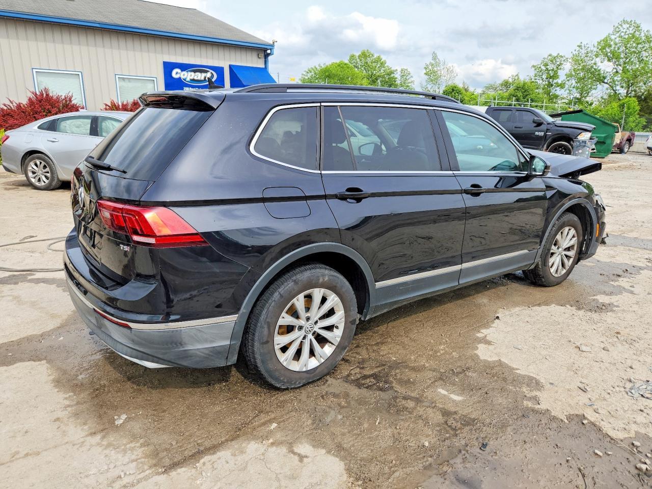 2018 Volkswagen Tiguan Se - Фото 3