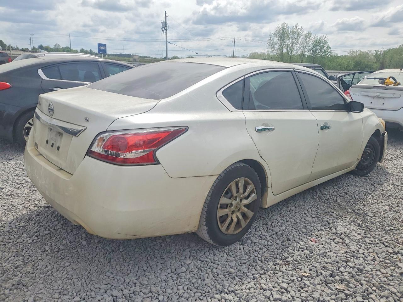 2015 Nissan Altima 2.5 S - Image 3