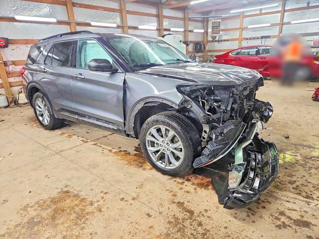2023 Ford Explorer Xlt - Фото 4