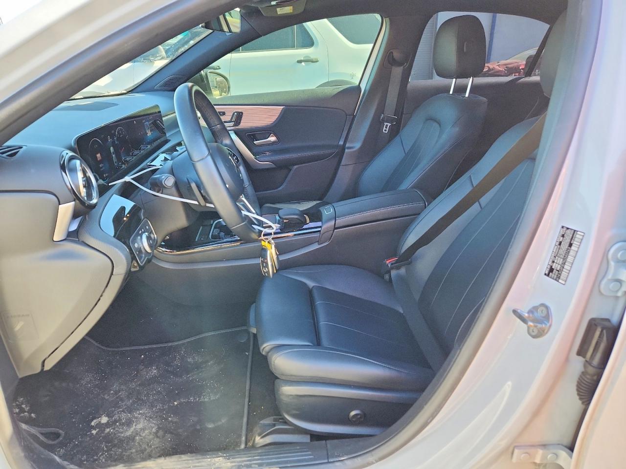 2022 Mercedes-Benz A 220 4Matic - Image 7