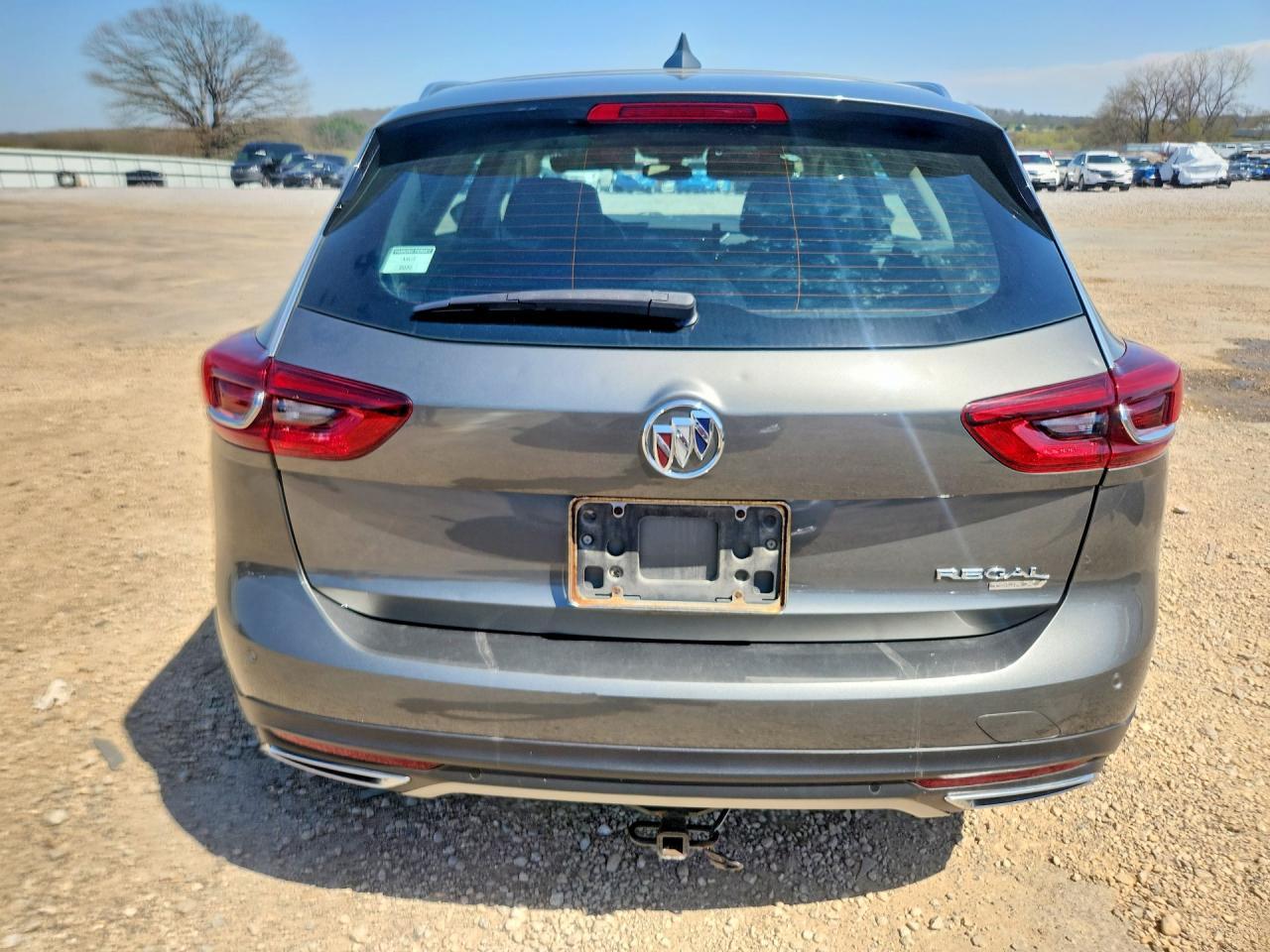 2019 Buick Regal Tourx Essence - Image 6
