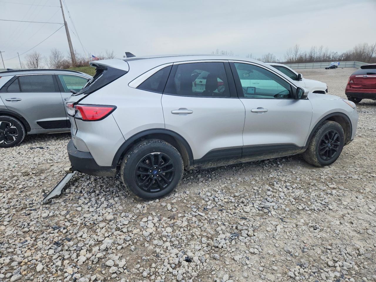 2020 Ford Escape Se - Фото 3