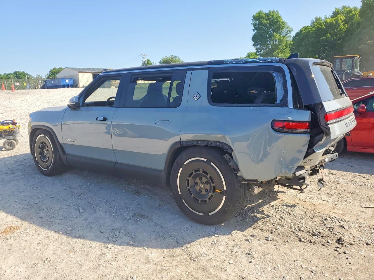 2025 Rivian R1S Adventure - Image 2