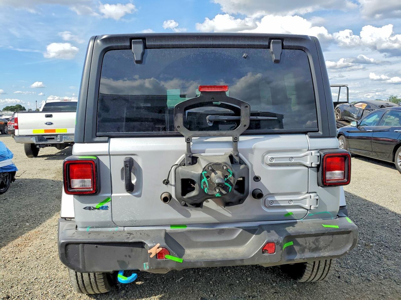2024 Jeep Wrangler 4Xe - Image 6