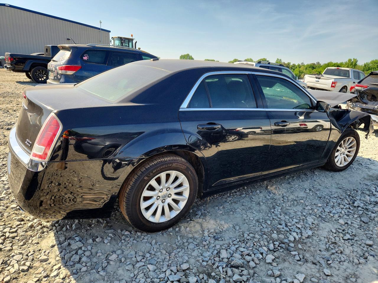 2014 Chrysler 300 - Image 3