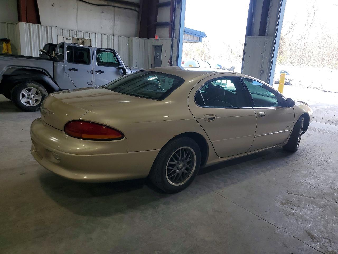2000 Chrysler 200 - Фото 3