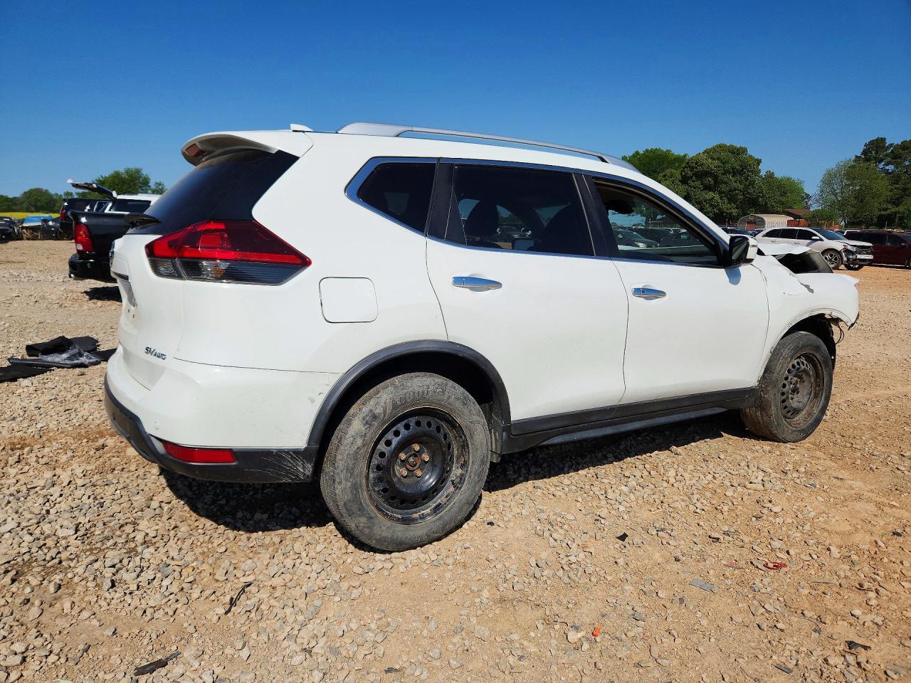 2020 Nissan Rogue Sv - Image 3