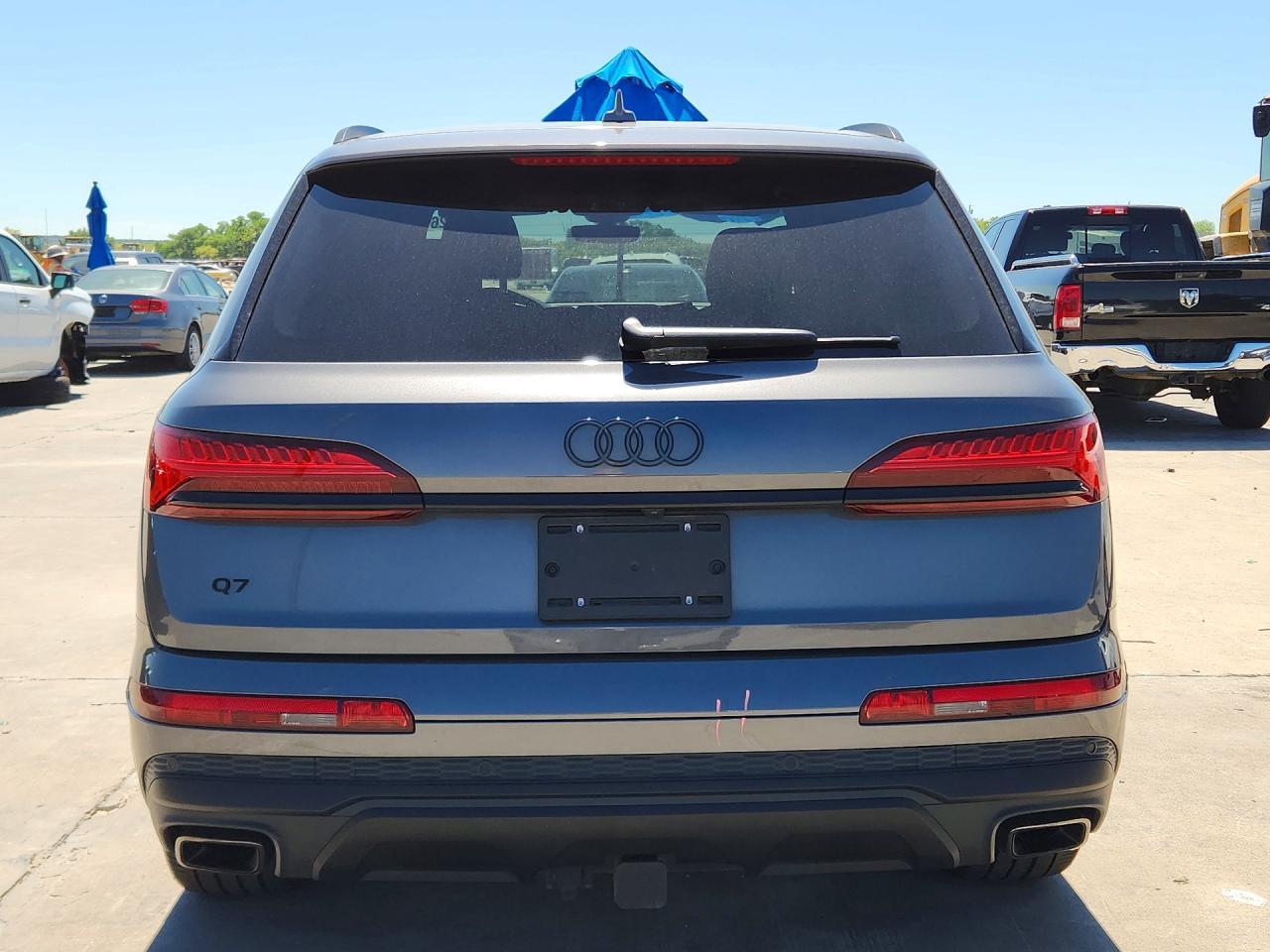 2025 Audi Q7 Premium Plus - Фото 6