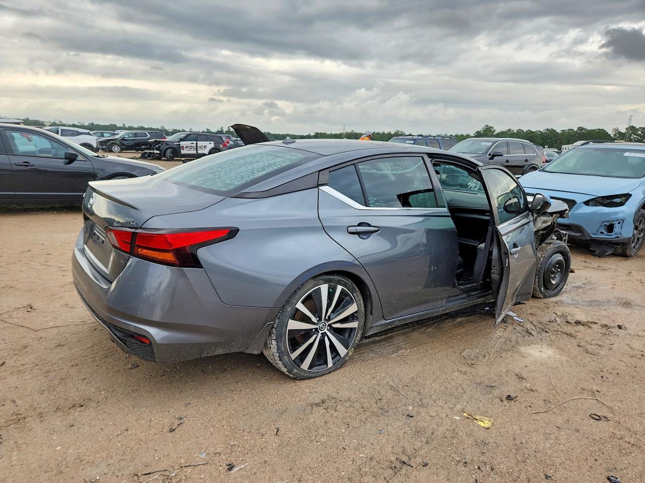 2020 Nissan Altima 2.5 Sr - Фото 3