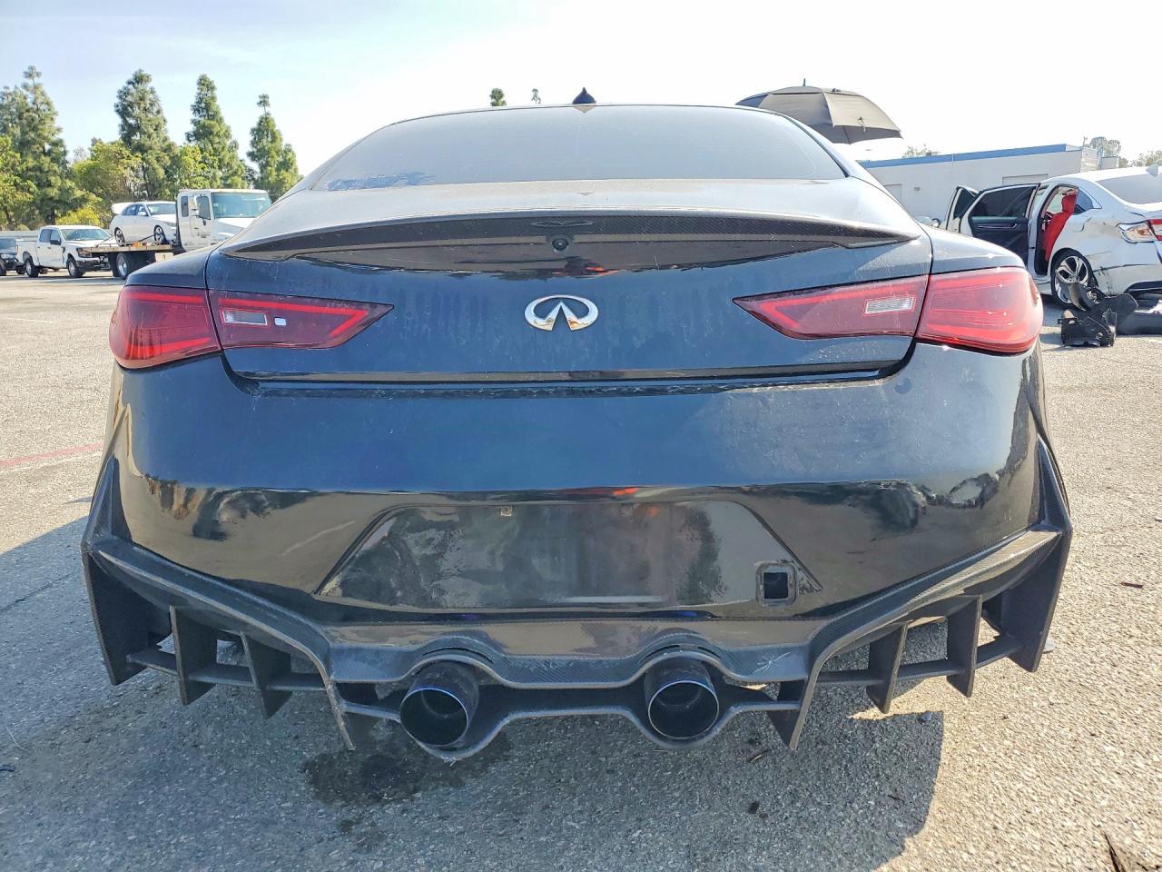 2018 Infiniti Q60 Red Sport 400 - Image 6