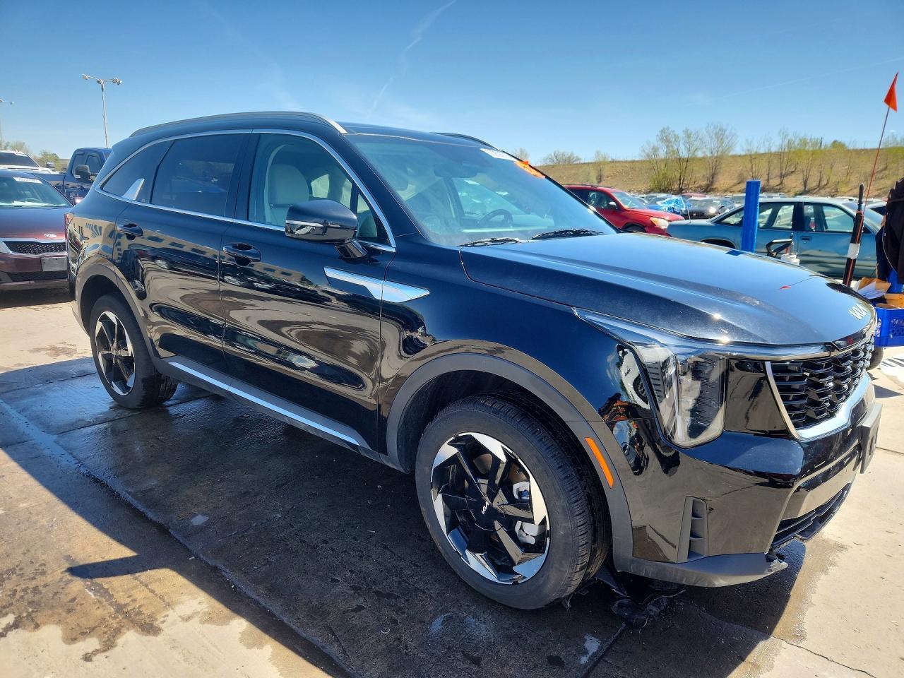2025 Kia Sorento Ex - Image 4