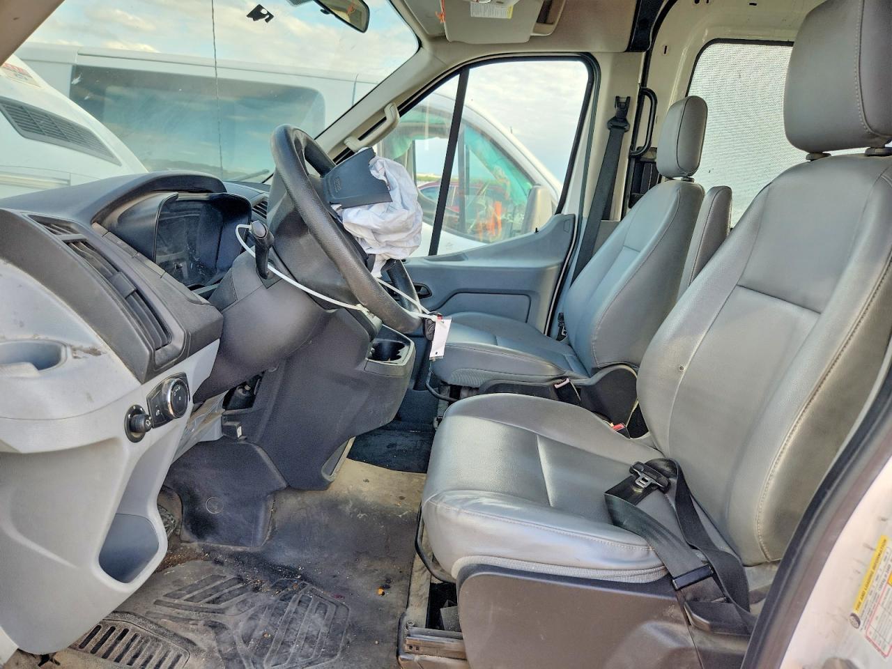 2015 Ford Transit T-150 - Image 7