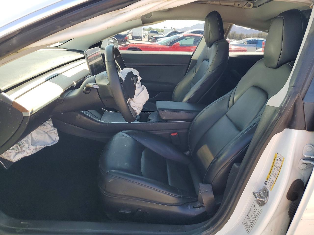 2020 Tesla Model 3 - Фото 7