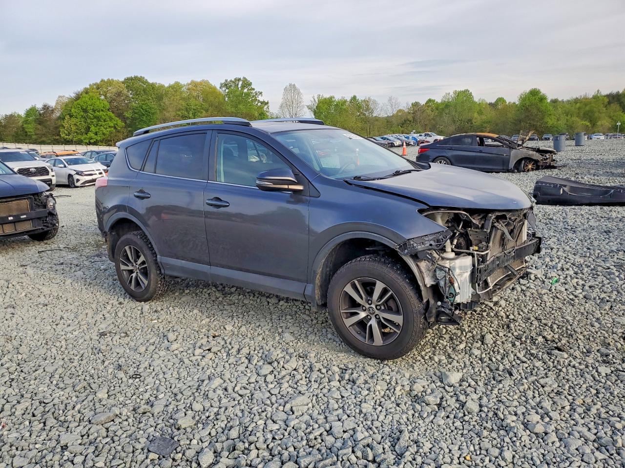 2016 Toyota Rav4 Xle - Image 4