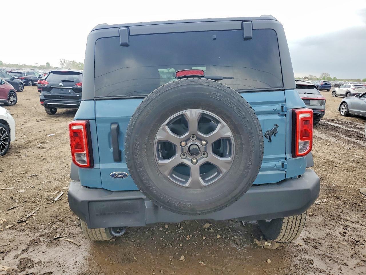2023 Ford Bronco Base - Image 6