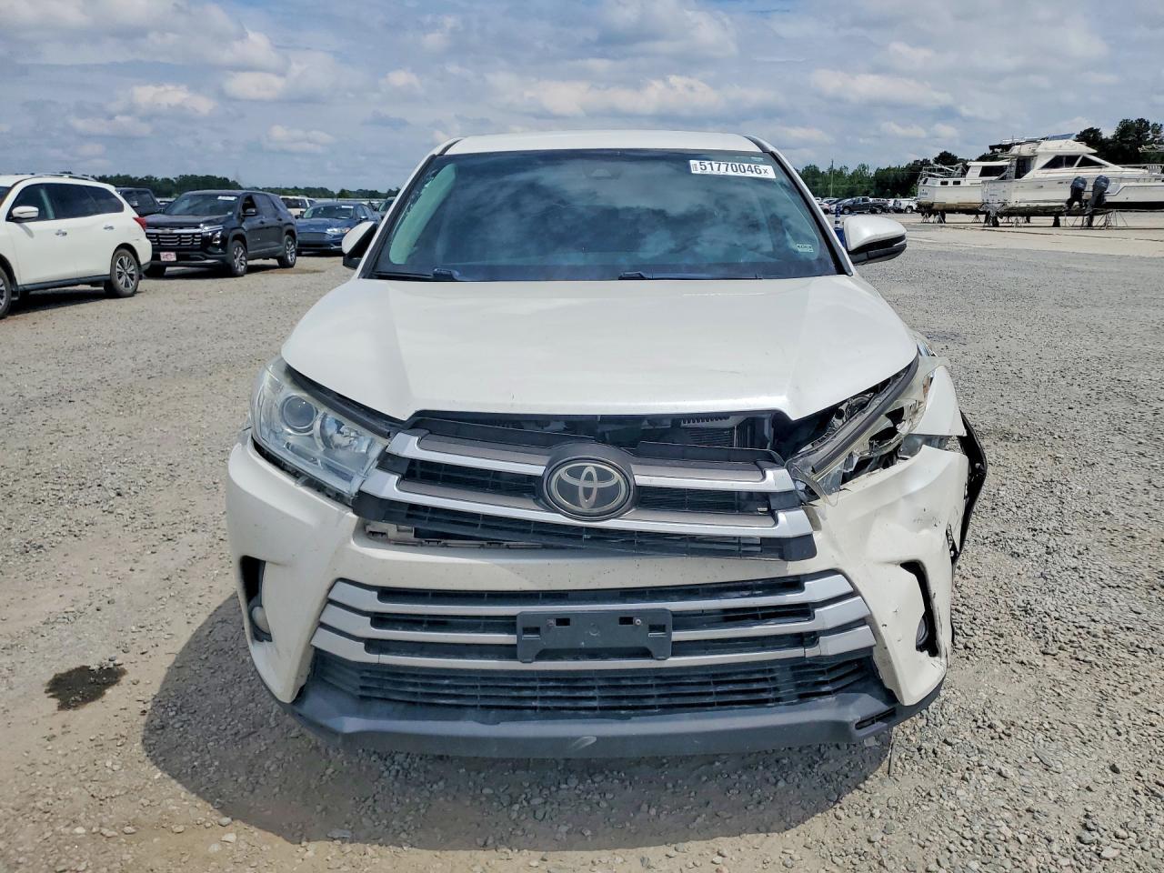 2018 Toyota Highlander Le Plus - Фото 5