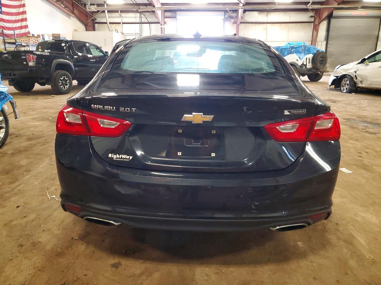 2017 Chevrolet Malibu Premier - Фото 6
