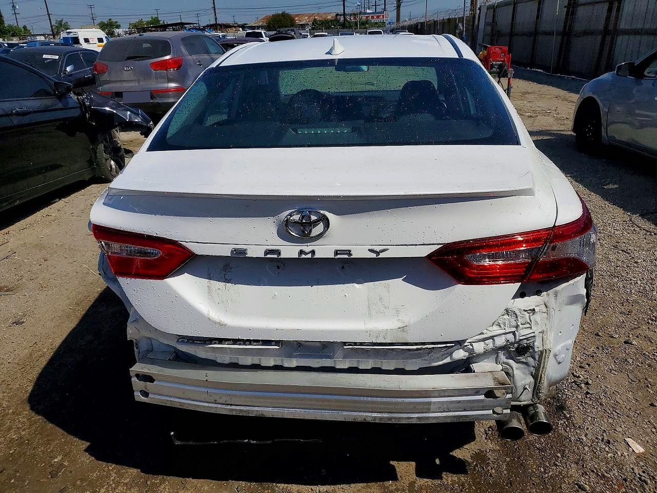 2020 Toyota Camry Se - Image 6