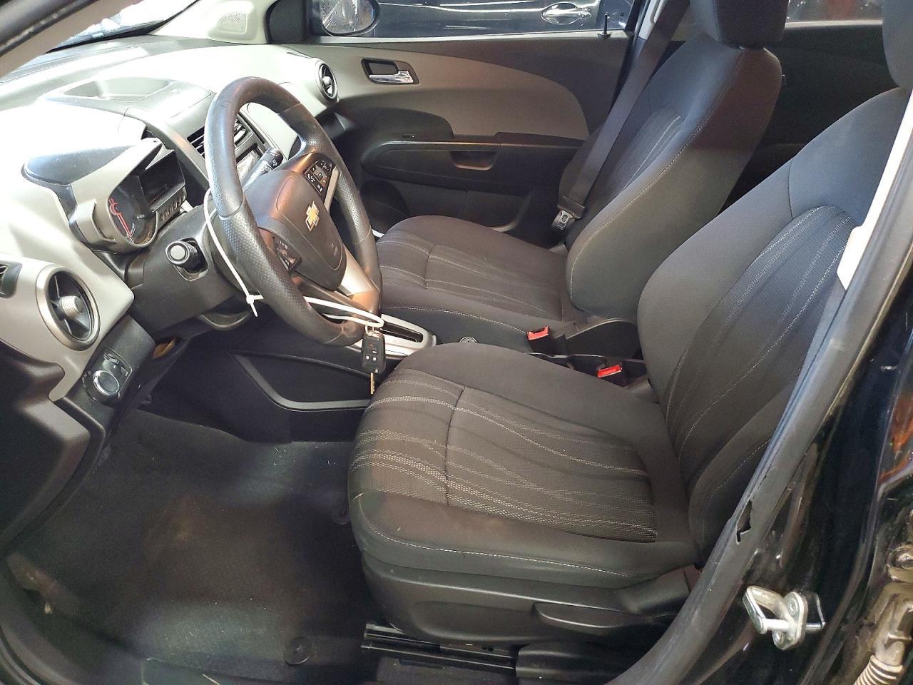 2016 Chevrolet Sonic Lt - Фото 7