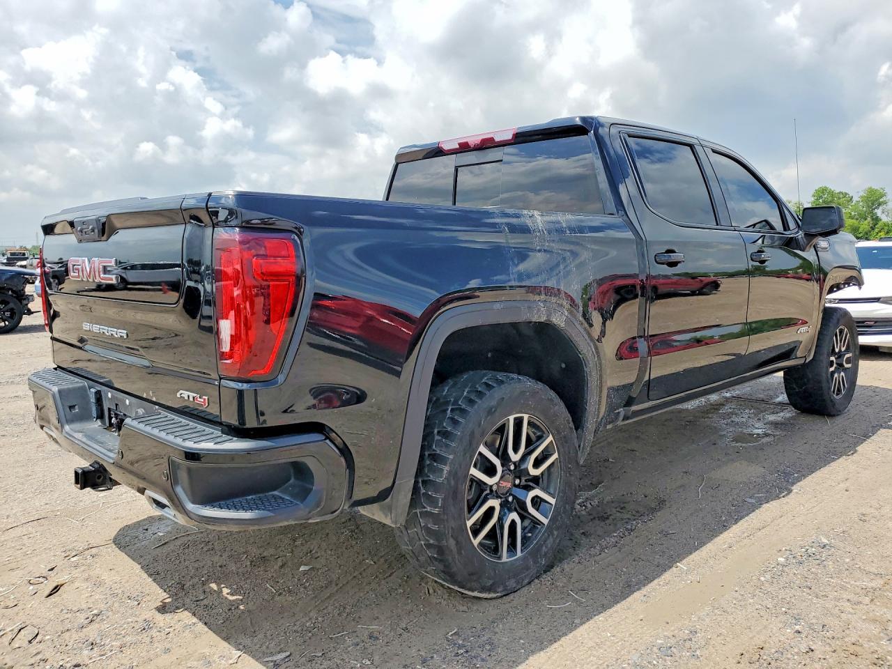 2024 GMC Sierra K1500 At4 - Image 3