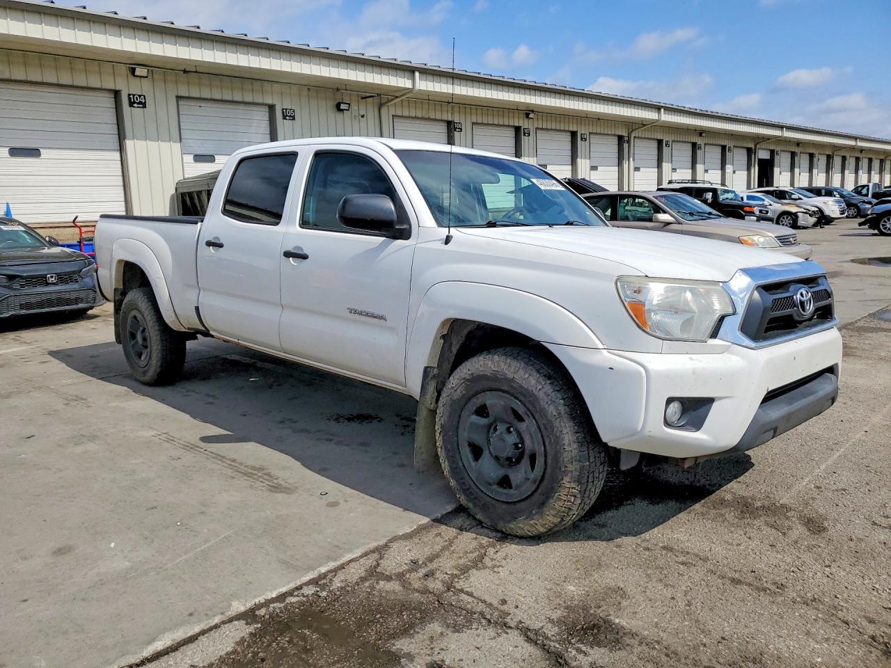 2014 Toyota Tacoma V6 - Фото 4