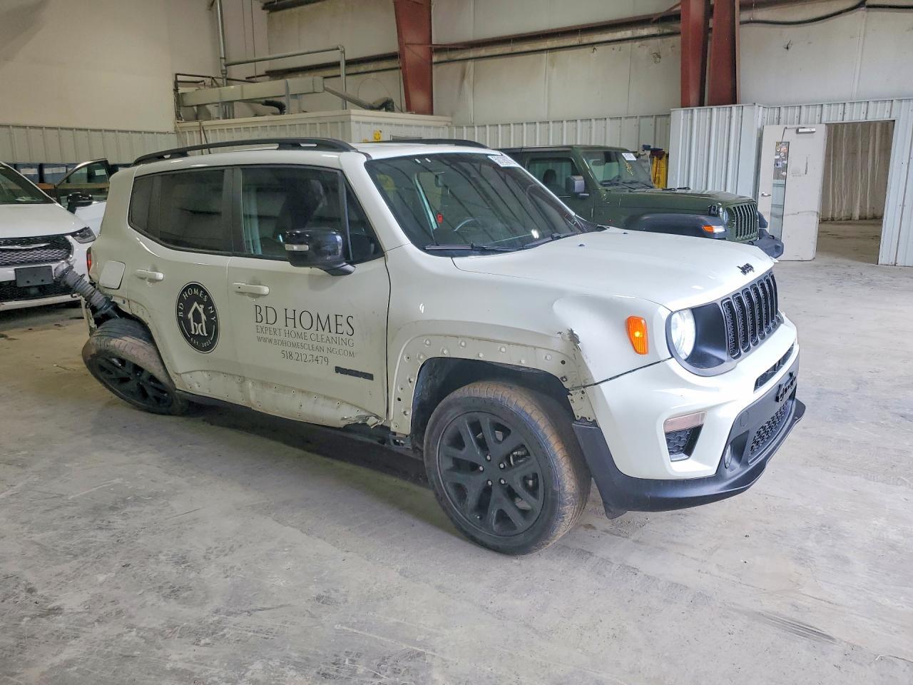 2022 Jeep Renegade Altitude - Image 4