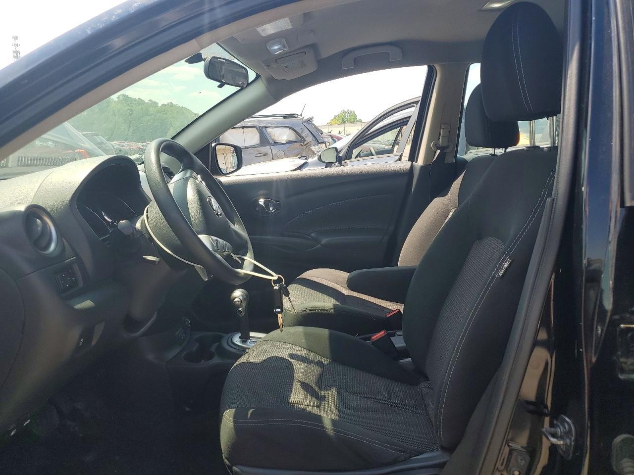 2019 Nissan Versa Sv - Image 7