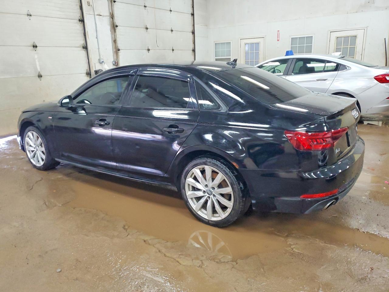 2018 Audi A4 Premium - Фото 2