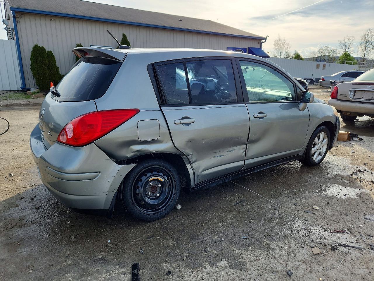 2008 Nissan Versa 1.8 S - Фото 3