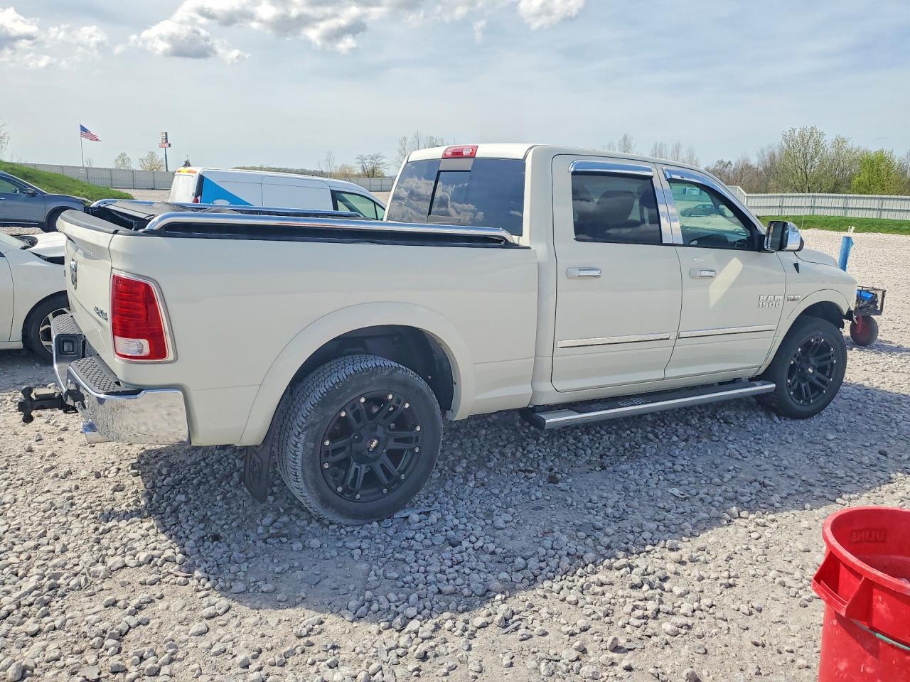 2017 Ram 1500 Laramie - Фото 3