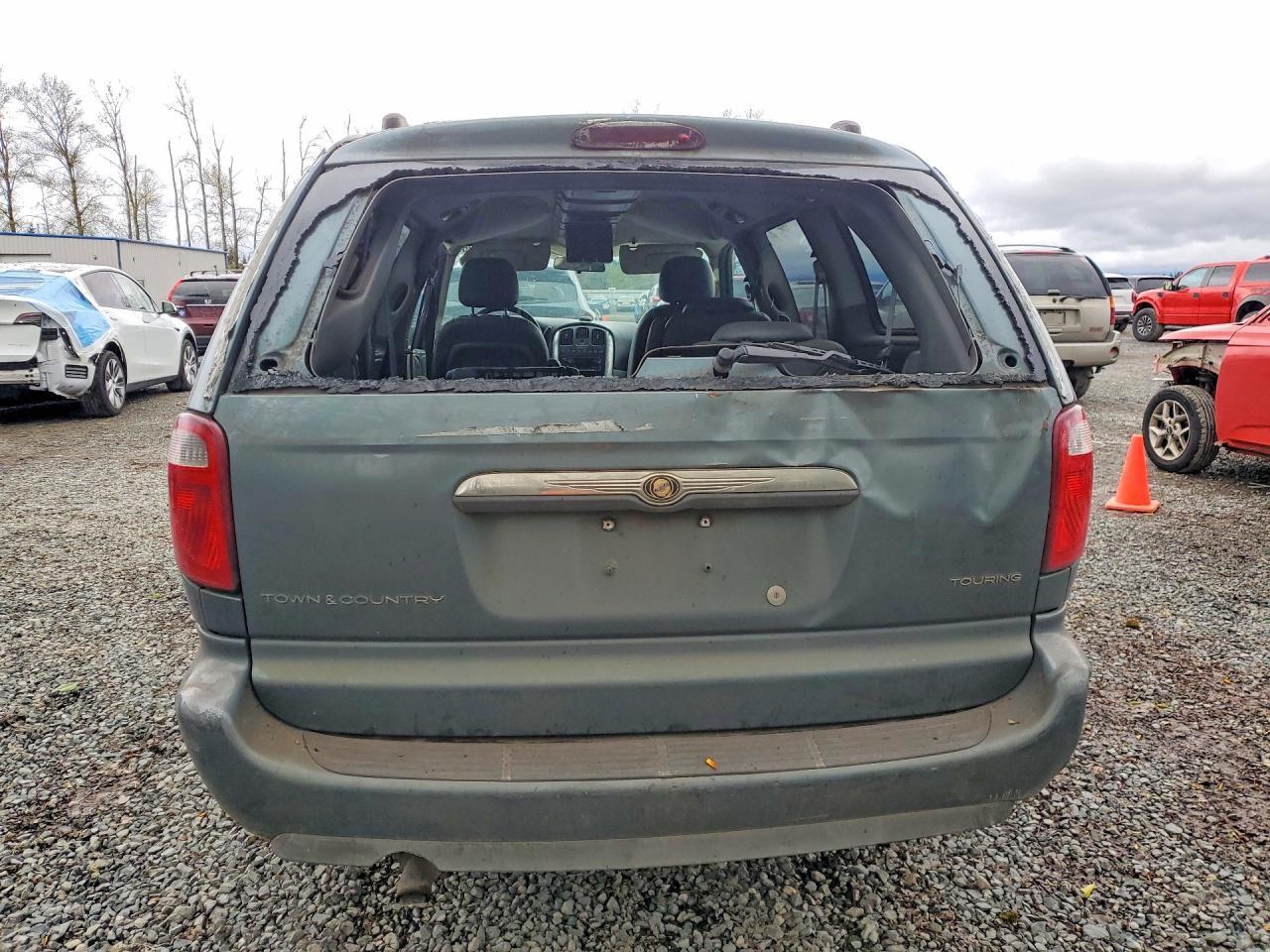 2005 Chrysler Town & Country Touring - Фото 6