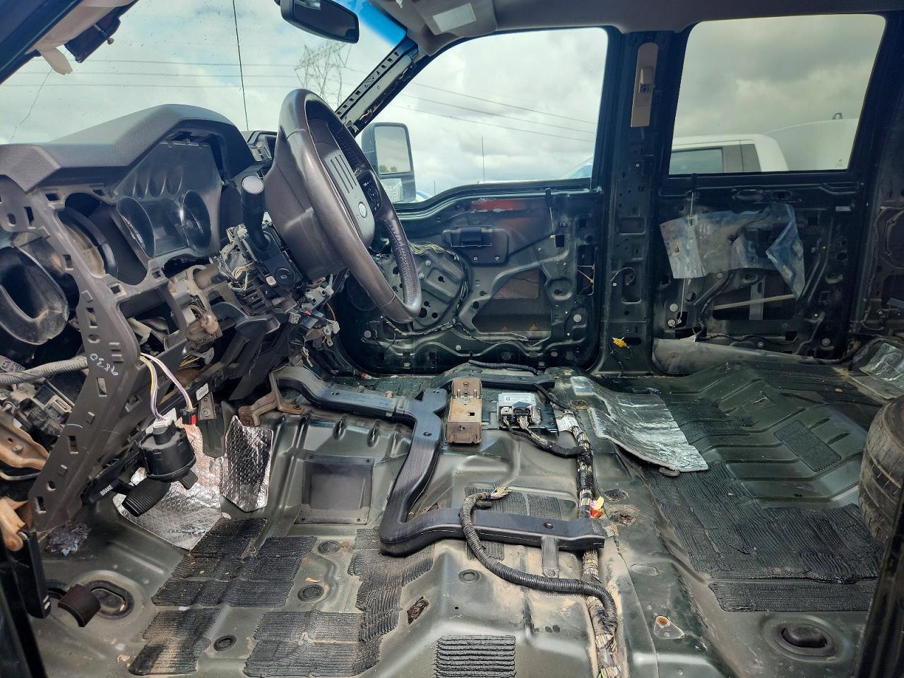 2015 Ford F350 Super Duty - Фото 7