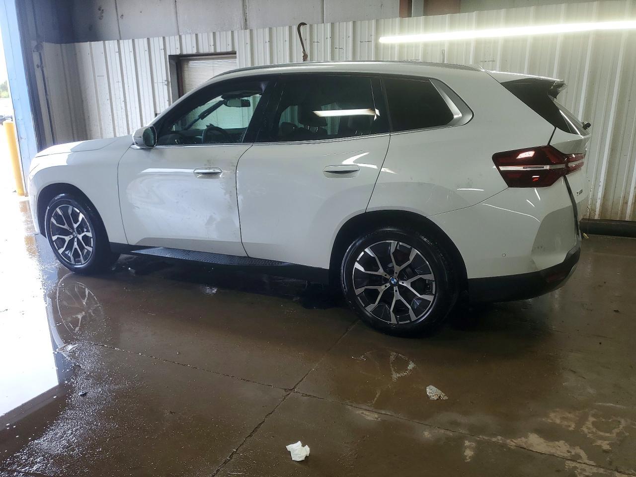 2025 BMW X3 30 xDrive - Image 2
