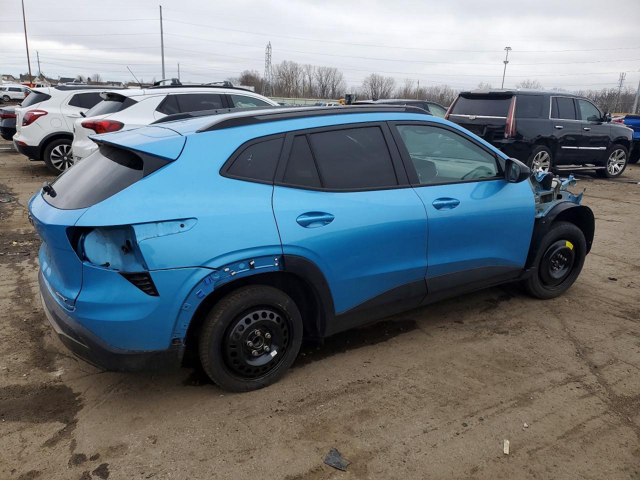 2025 Chevrolet Trax Activ - Image 3
