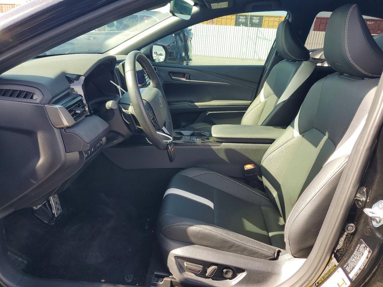 2025 Toyota Camry Se - Фото 7