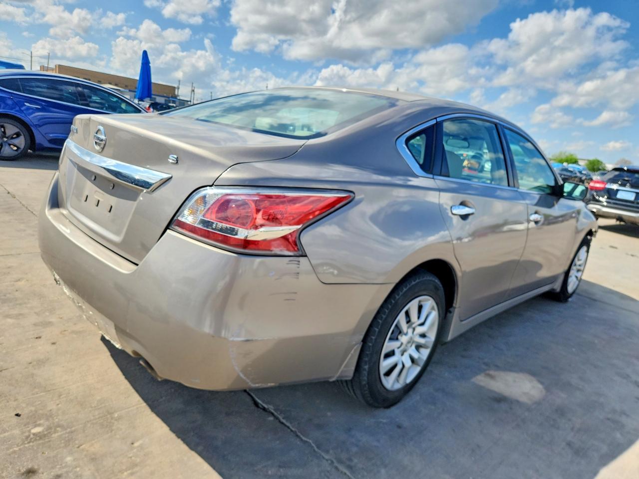 2015 Nissan Altima 2.5 S - Image 3
