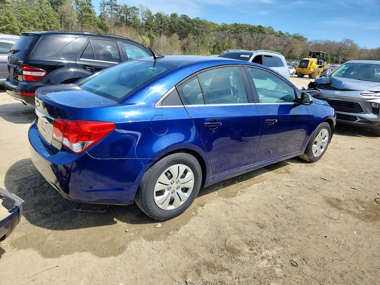 2012 Chevrolet Cruze Ls - Image 3