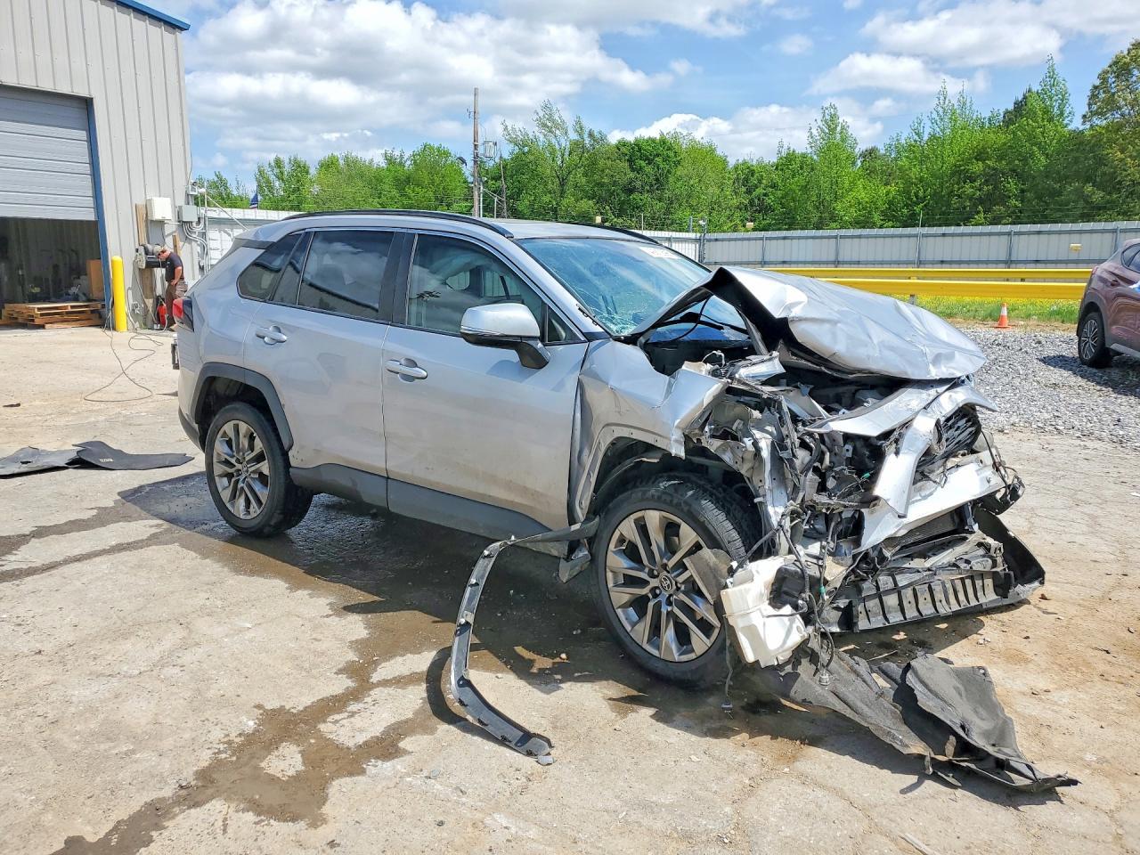 2020 Toyota Rav4 Xle Premium - Фото 4