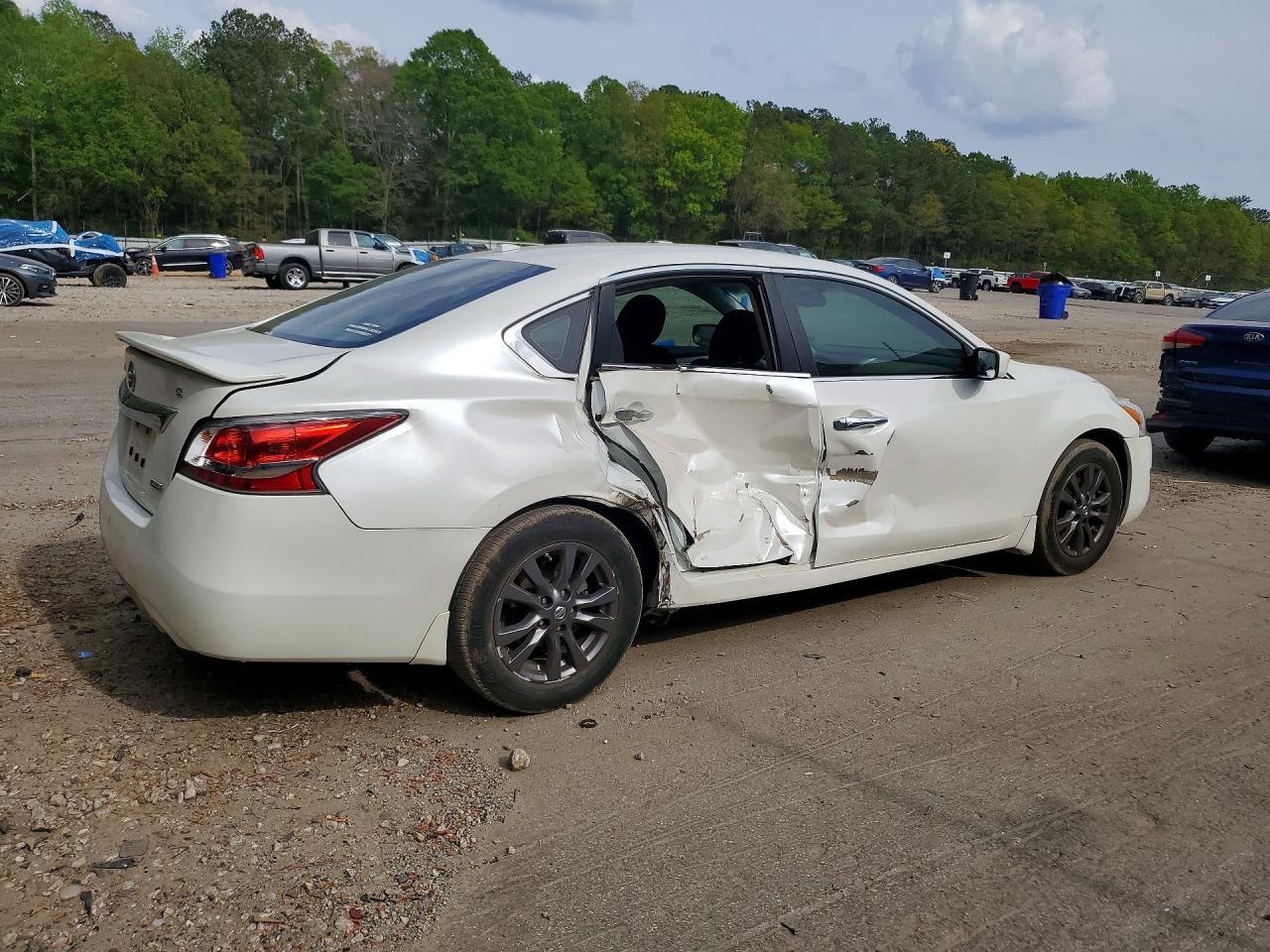 2015 Nissan Altima 2.5 S - Фото 3
