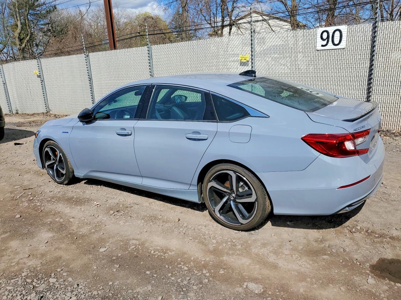 2022 Honda Accord Hybrid Sport - Image 2