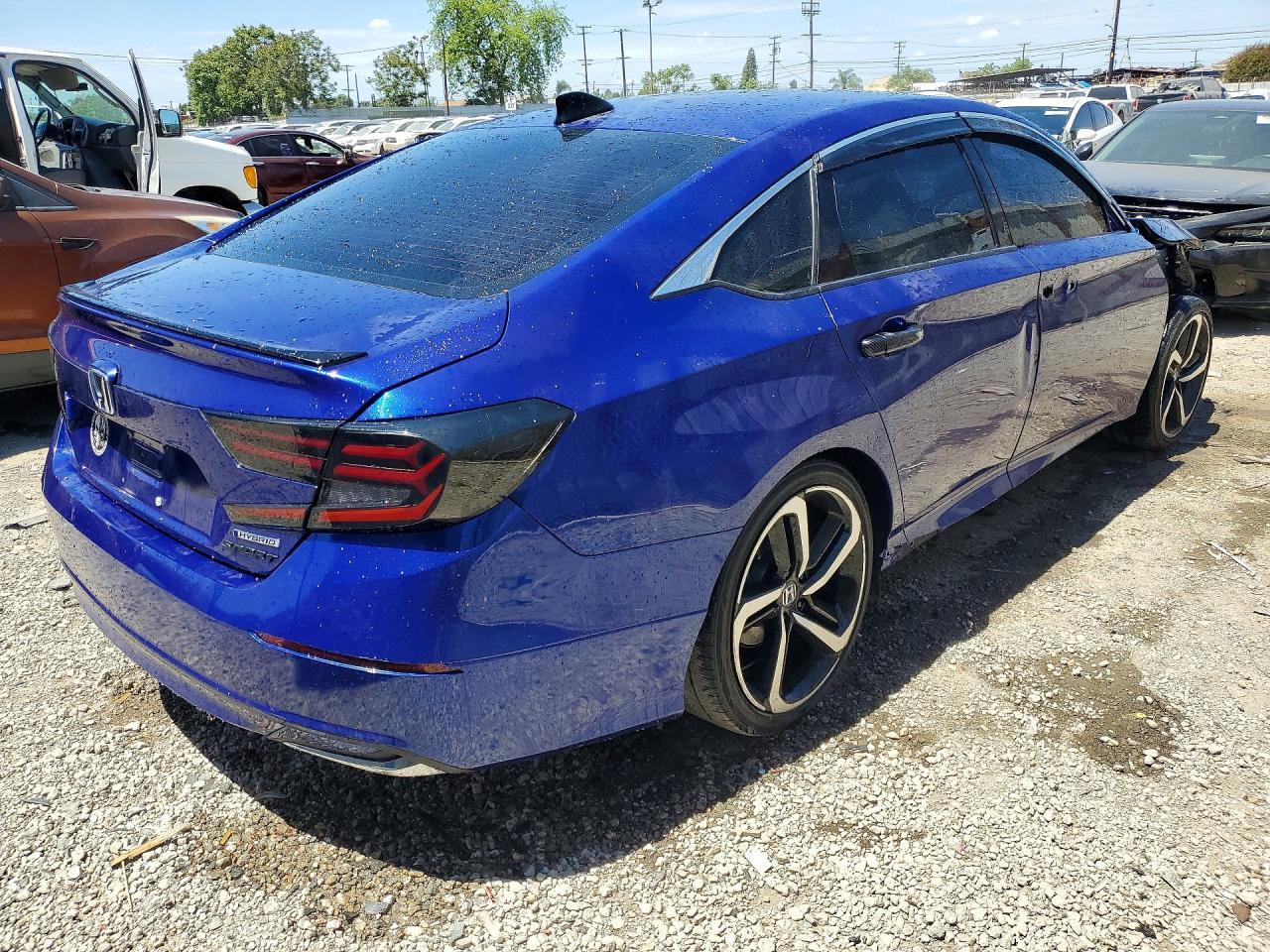 2022 Honda Accord Hybrid Sport - Image 3