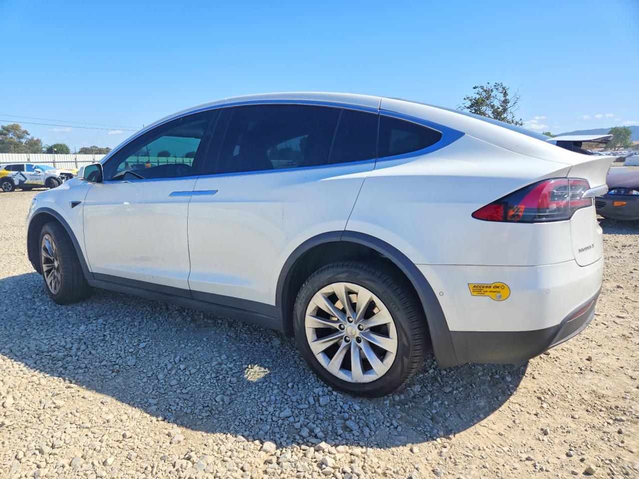 2018 Tesla Model X - Фото 2