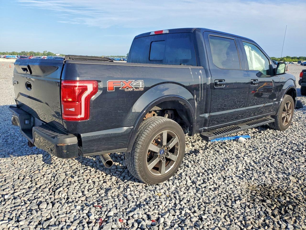2016 Ford F150 Supercrew - Фото 3