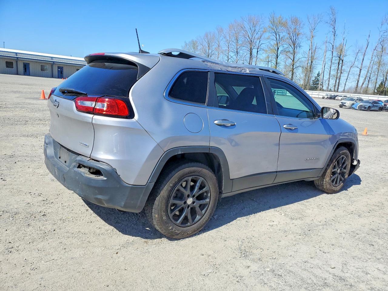 2018 Jeep Cherokee Latitude - Фото 3
